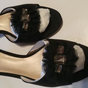 BLACK VERA WANG Velvet Crystal Tulle Embellished KittenHeel PeepToe NearlyNew
